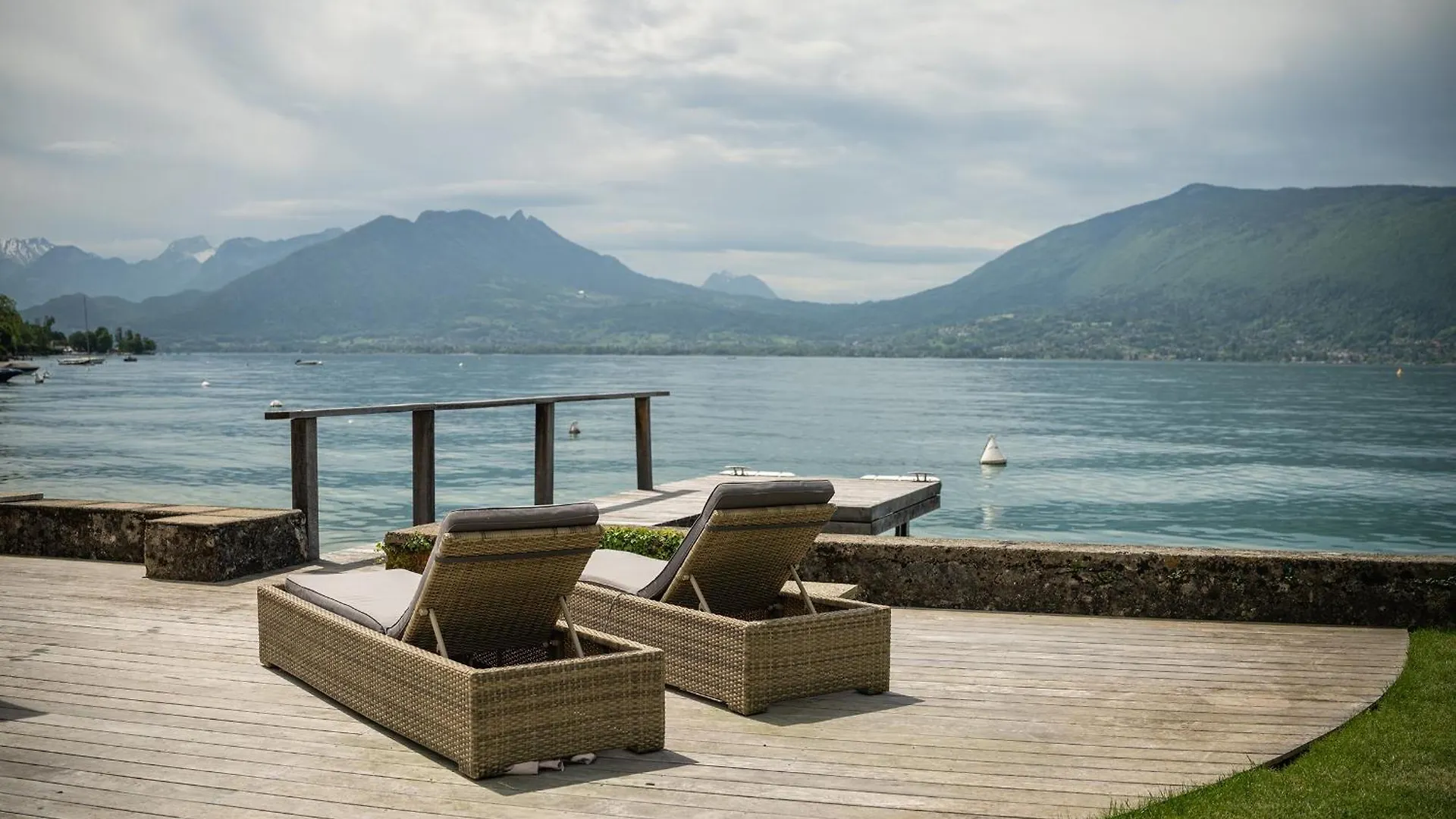 Venez Chez Vous La Villa Des Pensieres Veyrier-du-Lac 0*,